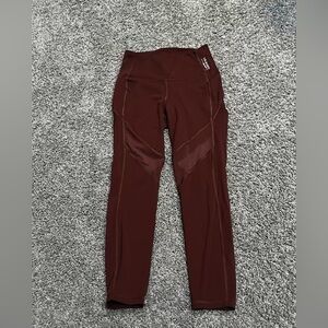 Lululemon/Barry’s leggings.